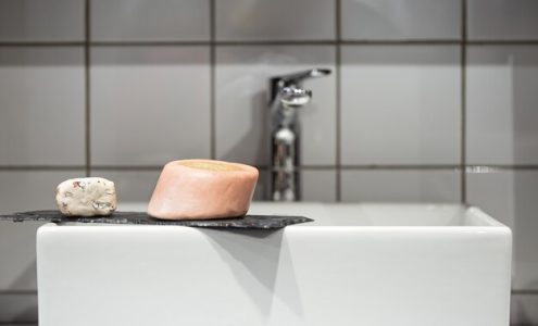 Jak stworzyć funkcjonalną i stylową łazienkę: Porady i inspiracje