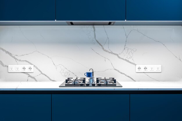 Jak wybrać idealne płytki ceramiczne do nowoczesnej kuchni?