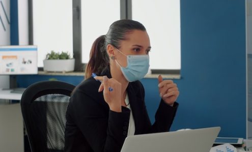 Jak optymalnie zaaranżować nowoczesną przestrzeń biurową dla zespołu