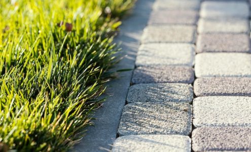Jak wybrać idealne materiały nawierzchniowe do Twojego ogrodu?