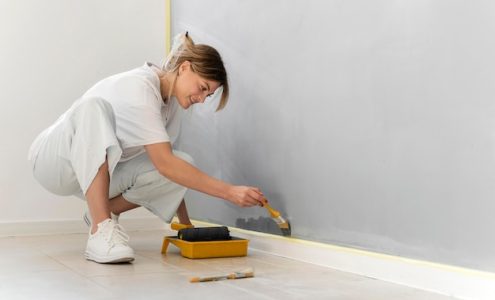 Jakie materiały najlepiej sprawdzają się przy wykończeniu styków podłóg ze ścianami?